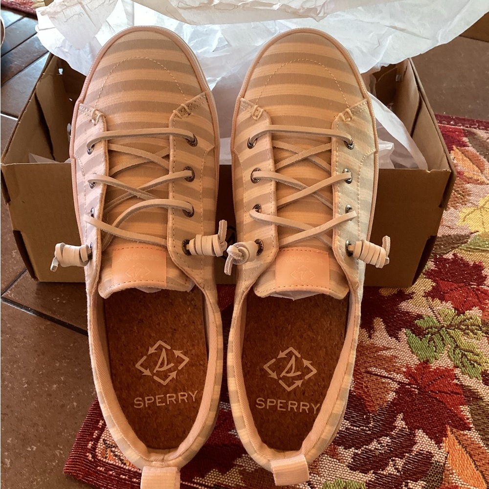 Brand new never worn Sperry shoe